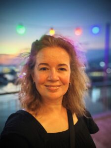 headshot of poet Eneida Alcalda